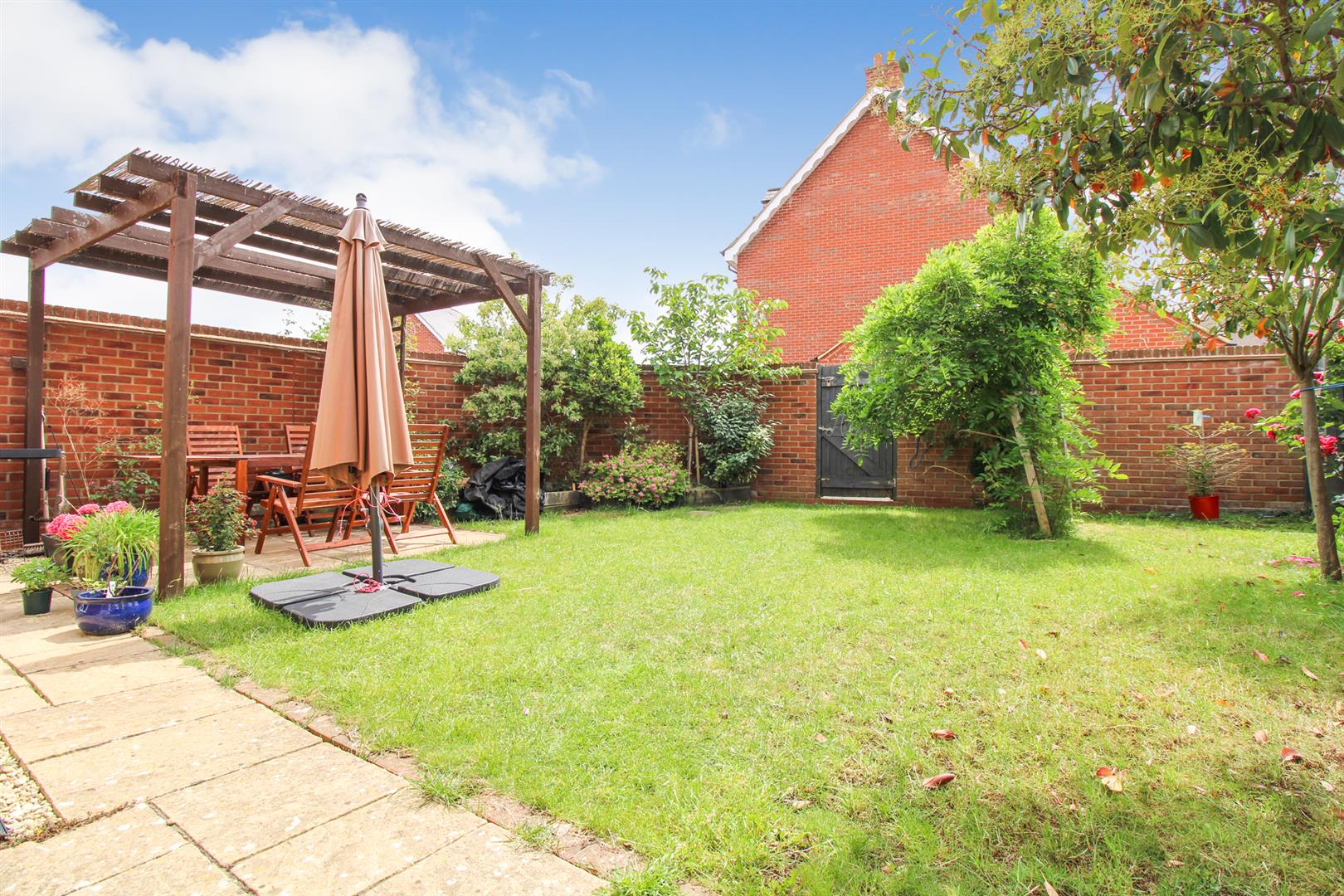 Greenkeepers Road, Great Denham, Bedford